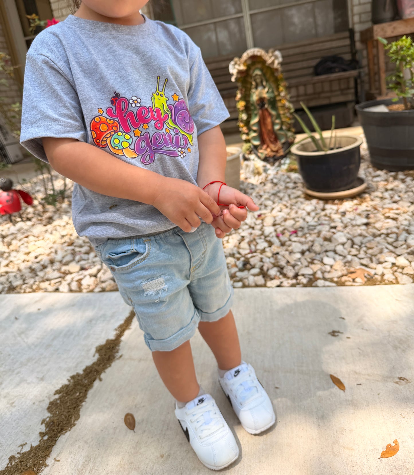 HEY GENI KIDS GRAPHIC TEES